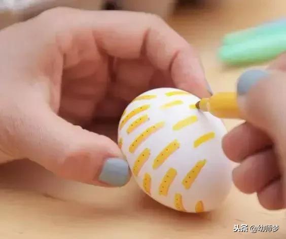 儿童简笔画鸡蛋（鸡蛋上画画简单的图片）