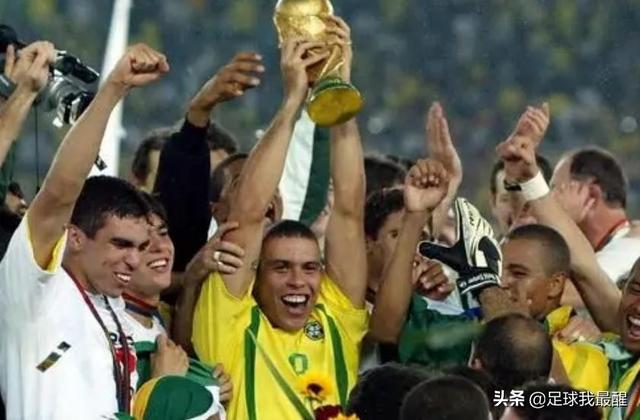 010南非世界杯冠军是谁（西班牙2010世界杯冠军）"