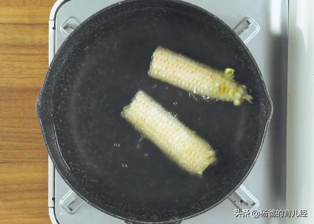 玉米三鲜汤（玉米火腿丁的做法）