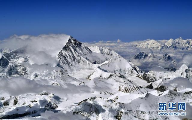 珠穆朗玛峰高多少米(珠穆朗玛峰高多少米2021最新)