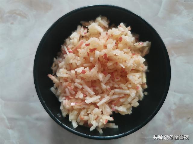 辣白菜的腌制方法和配料(辣白菜的腌制方法和配料家庭版)