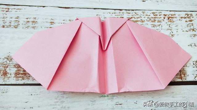 仿真纸飞机折法(仿真纸飞机折法教程)