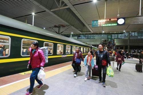 春运首日，深圳东站发送旅客2.5万人！
