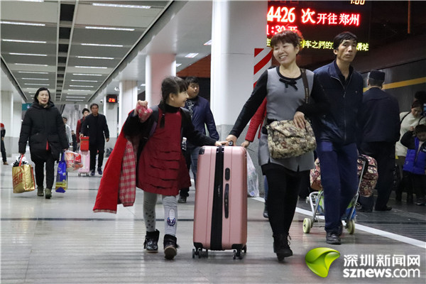 深圳东站迎来单日客流高峰春运前十二天发送旅客44.2万人次