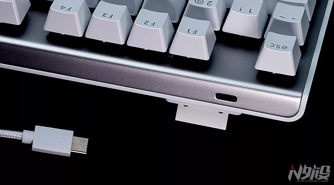G.SKILL芝奇发布KM360 TKL CHERRY MX机械键盘