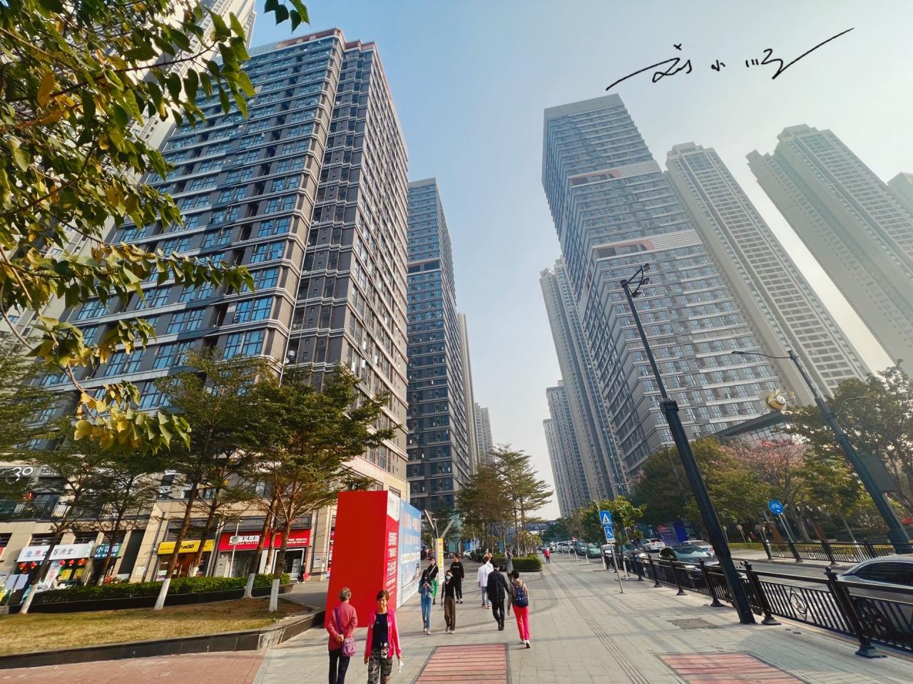 广州这座新城房价7万+，却住得密密麻麻，游客：好像穿越到了香港