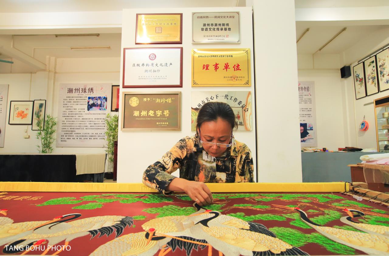 中国四大名绣，为何潮州刺绣频斩获国内外大奖，已有一千多年历史
