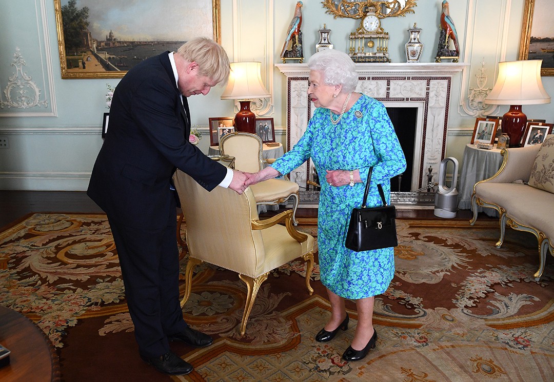 图集：从丘吉尔到约翰逊，英女王和她的首相们