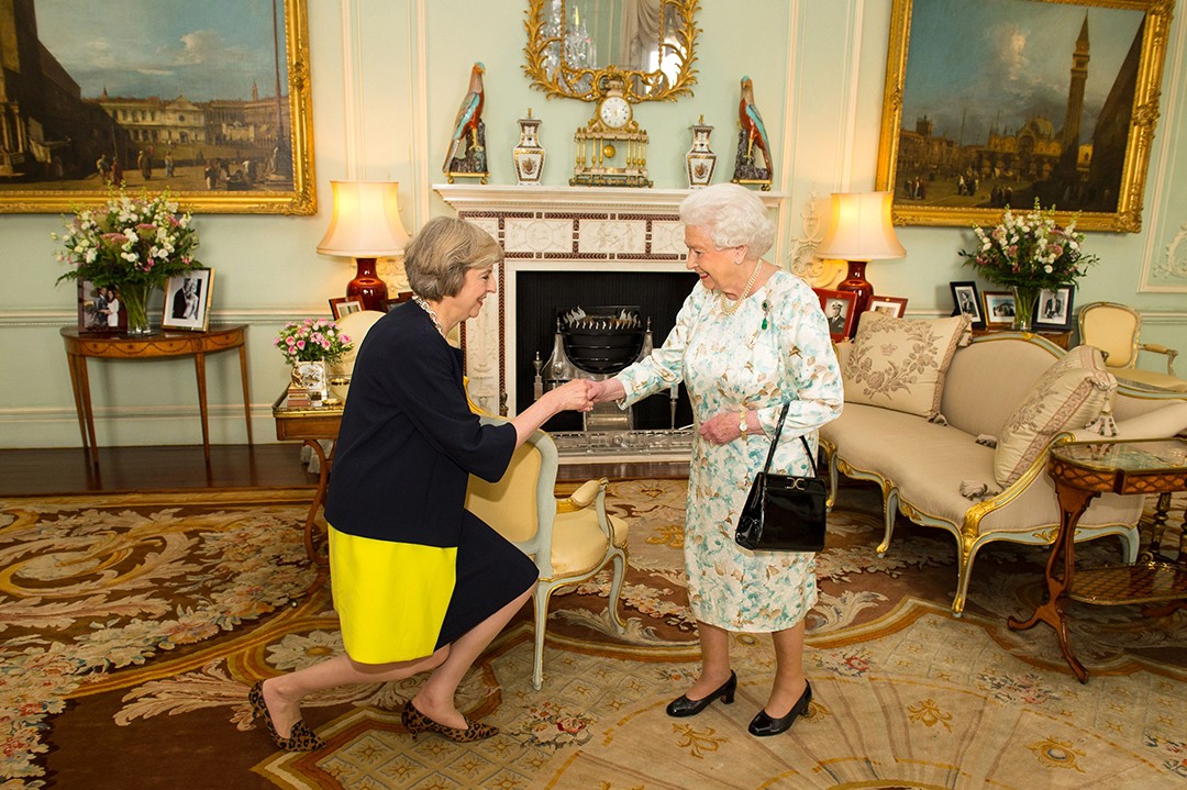 图集：从丘吉尔到约翰逊，英女王和她的首相们