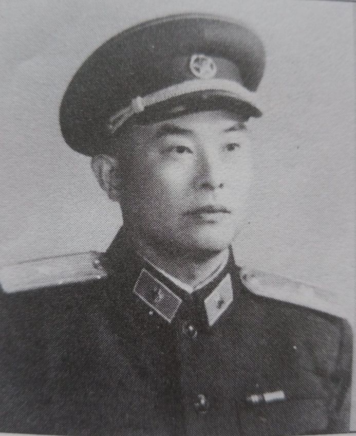 55年9月南京军区政工干部授衔大校以上人员的级别、薪金与勋章