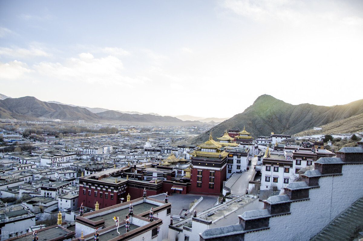 西藏旅游费用攻略：带上爸妈去西藏旅游一趟多少钱？