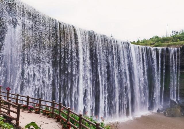 中国最宽的瀑布是