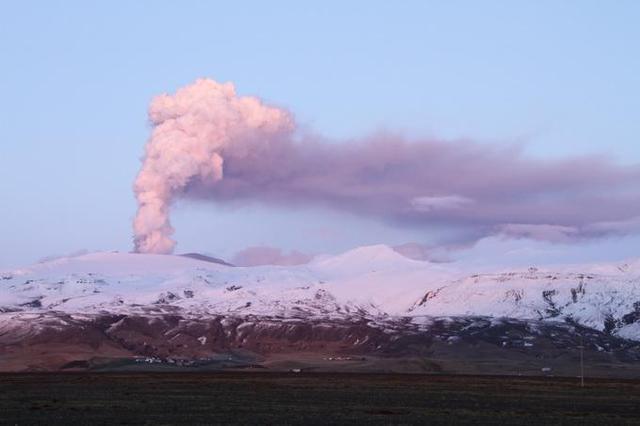 冰岛地震频发的原因？冰岛连续地震