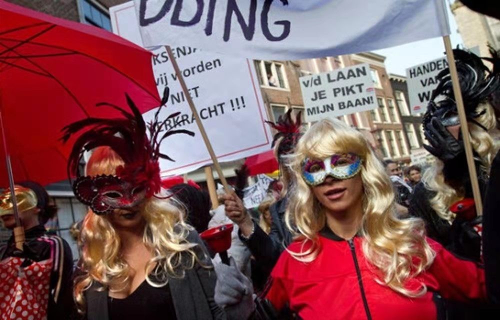 荷兰作为世界富国之一，“性交易”合法化，带来的影响到底有多大