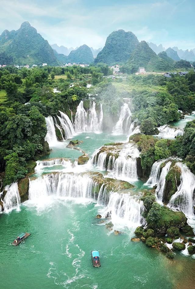 中国最宽的瀑布位于四川省九寨沟的哪个瀑布？中国最宽的瀑布