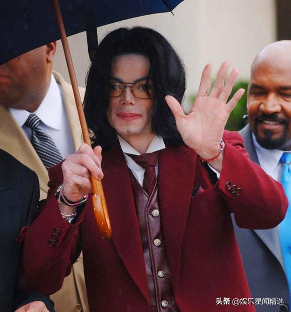 迈克尔杰克逊为什么变白,迈克尔杰克逊怎么会变白